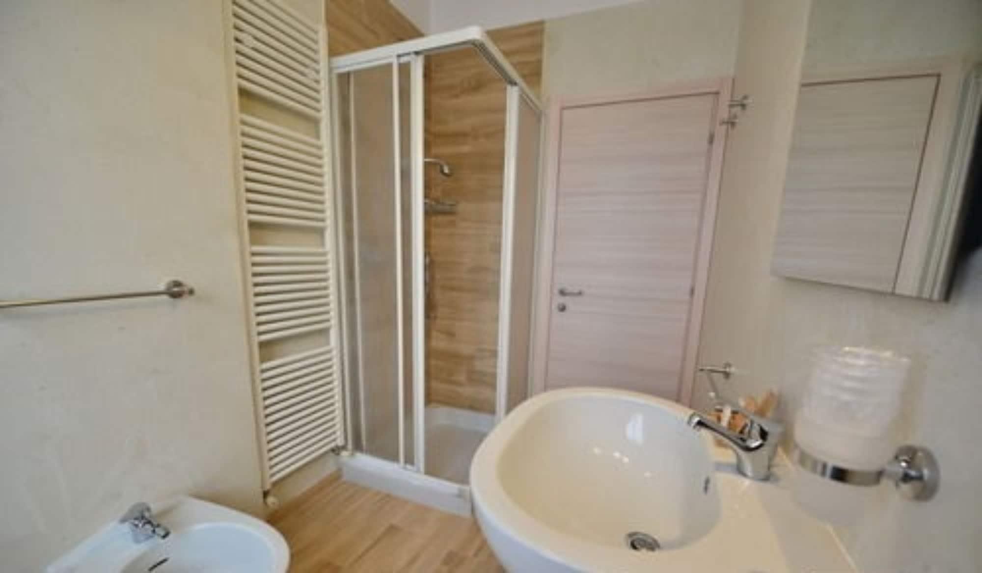 Hotel Bella Peschiera Peschiera del Garda Bagian luar foto