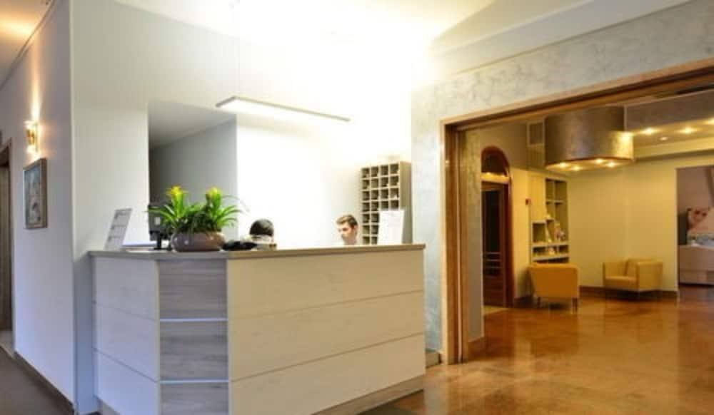 Hotel Bella Peschiera Peschiera del Garda Bagian luar foto