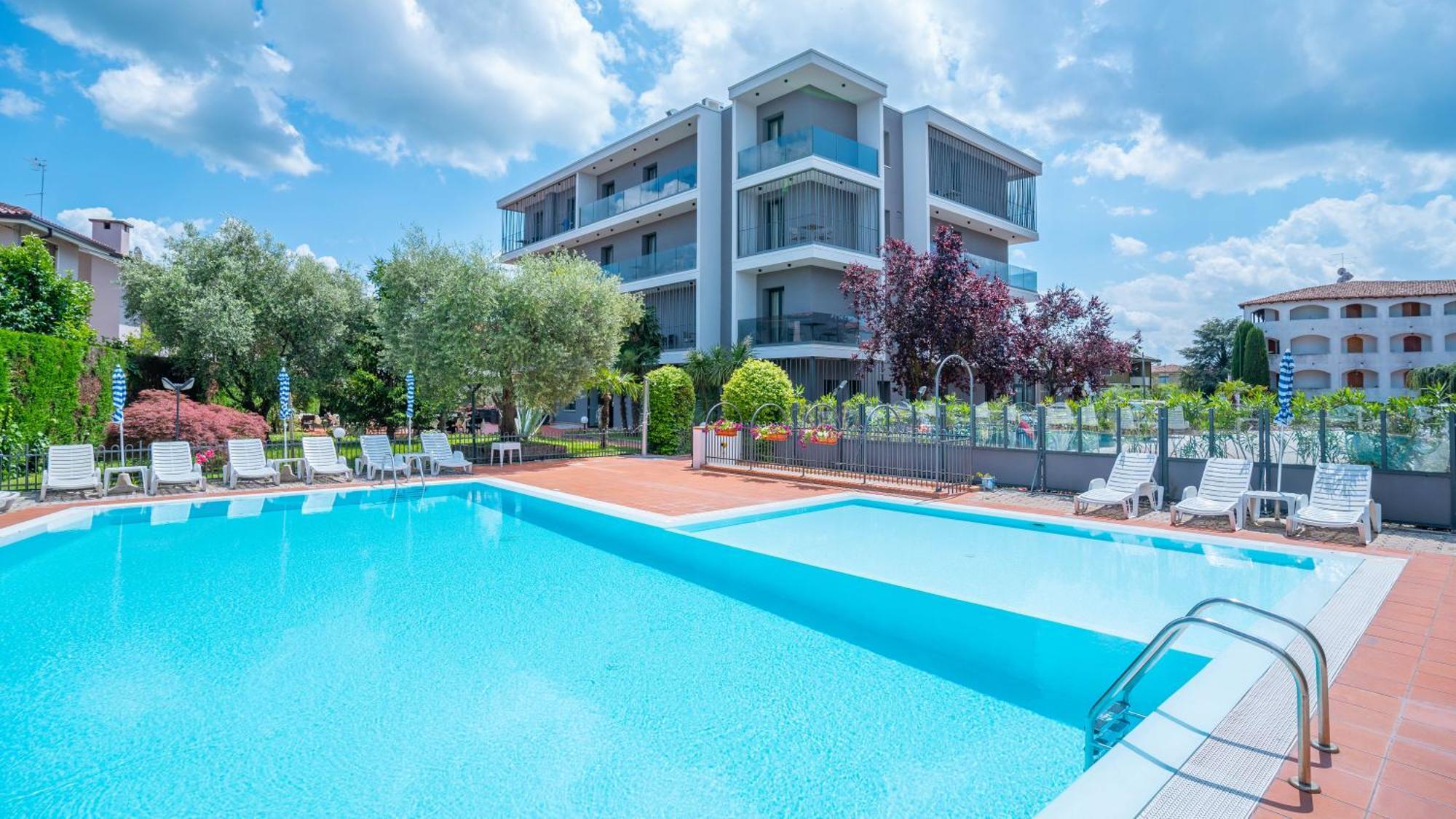 Hotel Bella Peschiera Peschiera del Garda Bagian luar foto