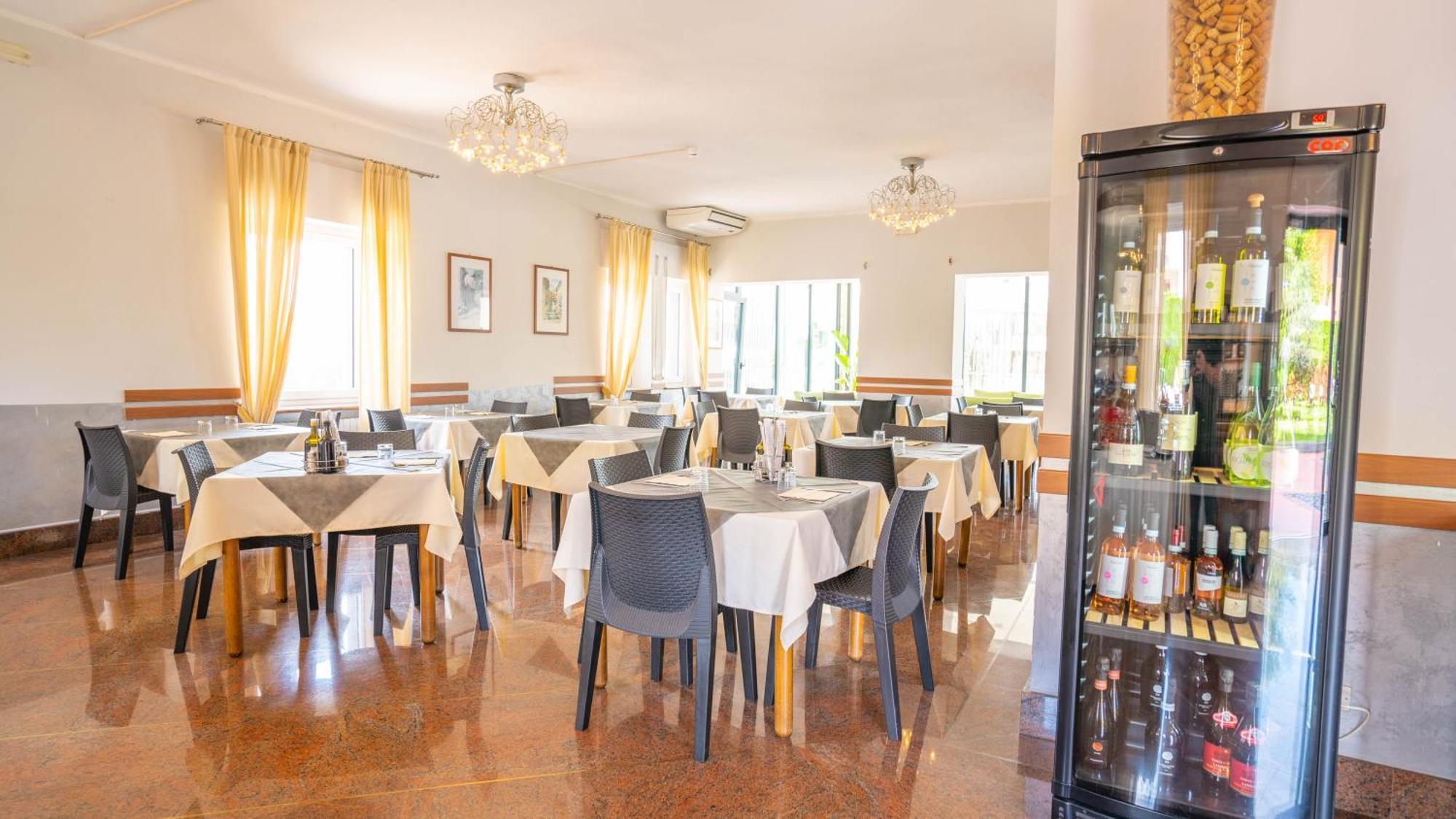 Hotel Bella Peschiera Peschiera del Garda Bagian luar foto
