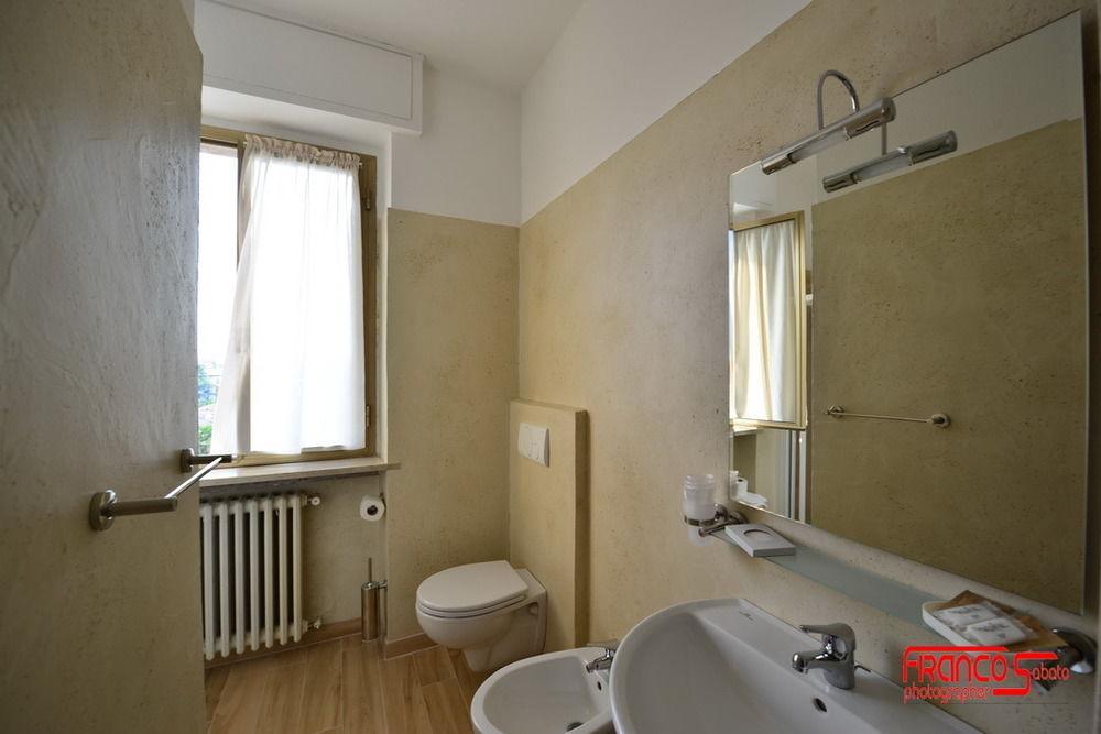 Hotel Bella Peschiera Peschiera del Garda Bagian luar foto