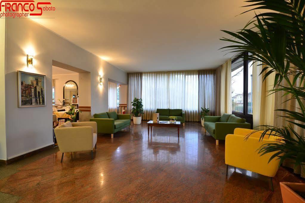 Hotel Bella Peschiera Peschiera del Garda Bagian luar foto