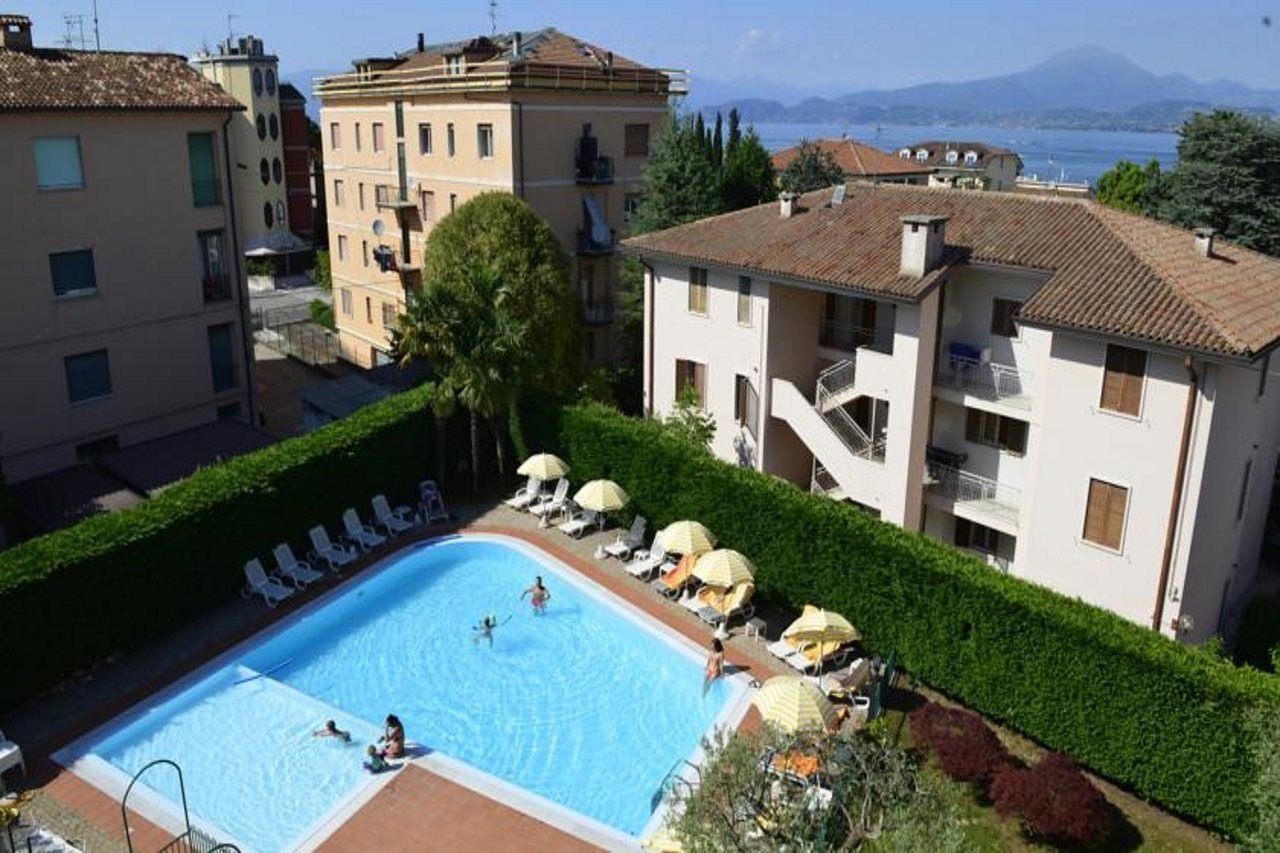 Hotel Bella Peschiera Peschiera del Garda Bagian luar foto