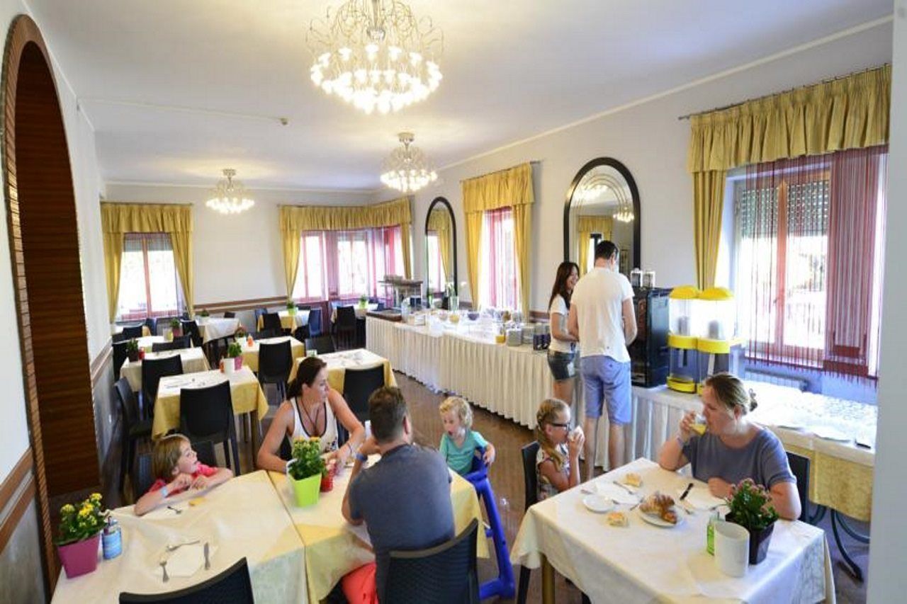 Hotel Bella Peschiera Peschiera del Garda Bagian luar foto